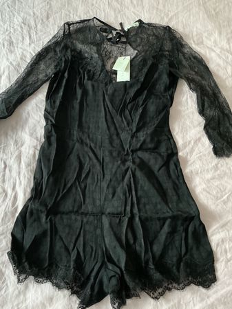 Sandro Playsuit mit Spitzenbesatz - Schwarz, Gr. 3
