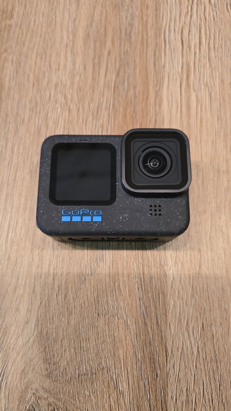 GoPro Hero 12 Black mit Unterwassergehäuse und Speicherkarte (D ...