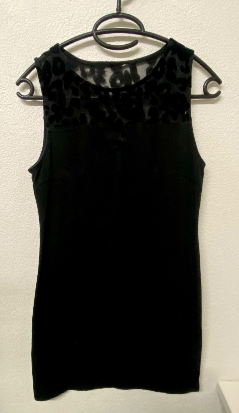 Vestiti: Longtop/Etuikleid, S mit Transparenter Schulter – Usato da Lyss venduto da Sibella56