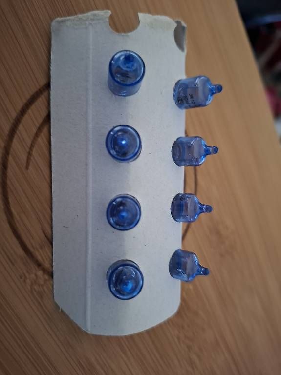 Lampade: 12V5W Glassockel blau – Usato da Fislisbach venduto da honey_12