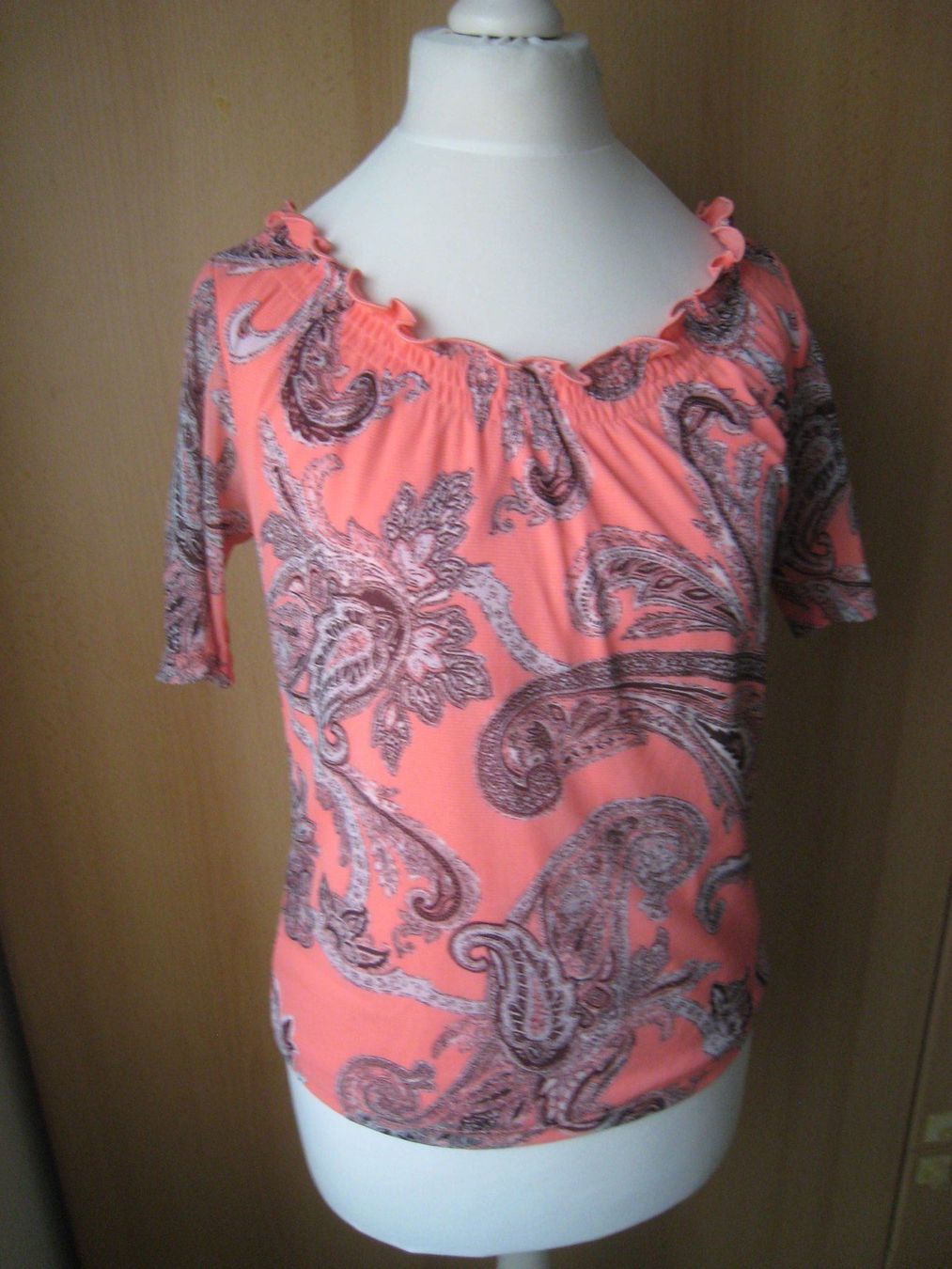 S.Oliver T-Shirts: lachsrotes SHIRT s.Oliver Premium Gr. 34 – Gebraucht aus Dättlikon von Mamakuga 4