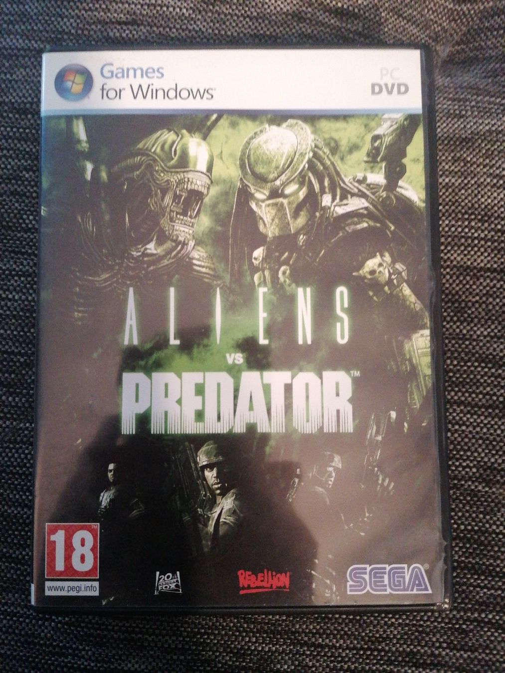 Spiele: ALIENS VS PREDATOR FOR WINDOWS – Gebraucht aus Pratteln von ThereseZ