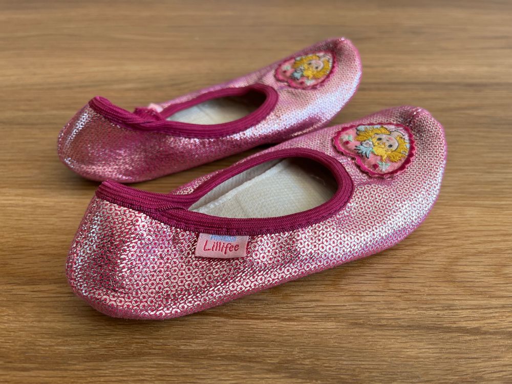 Gymnastikschuhe Für Mädchen - Rutschfeste Lauflernschuhe Mit LED Lichtern - Weiche Sohle Für Sport & Alltag