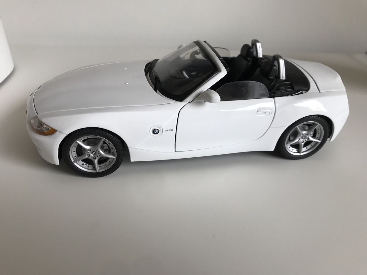 Bburago Modellini d'auto: Bburago 1:18 BMW Z4 – Usato da Meilen venduto da Exclusive00
