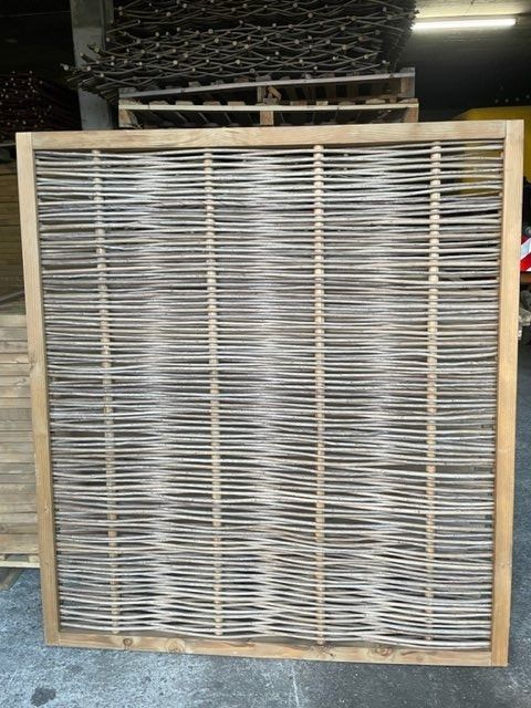 Fendivista: Robinienzaun mit Rahmen, 180x180cm – Nuovo e nell'imballaggio originale da Thunstetten venduto da chriguoester 1