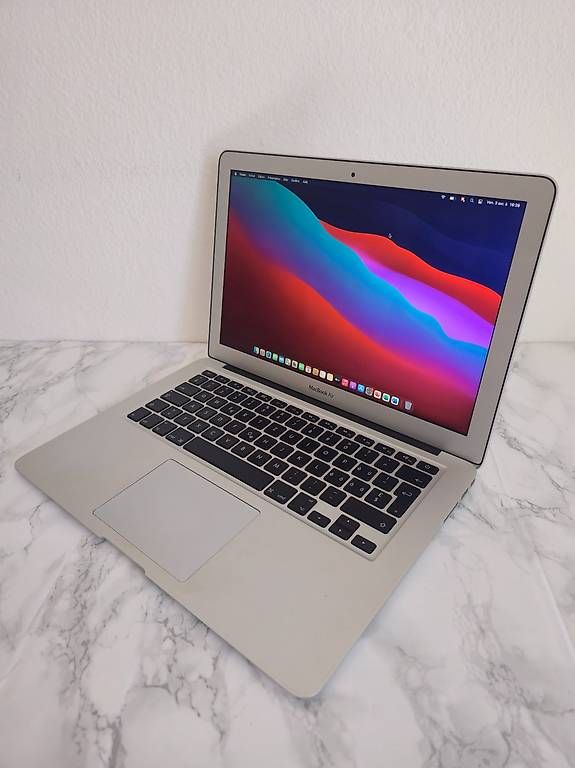 Apple Notebook: MacBook Air i5 | 4Go RAM | SSD 128Go – Usato da Renens VD venduto da MTD2211 2