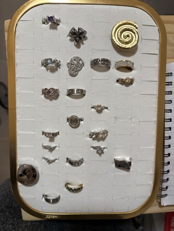Troc Echange Bijoux fantaisies environ 300 pièces sur