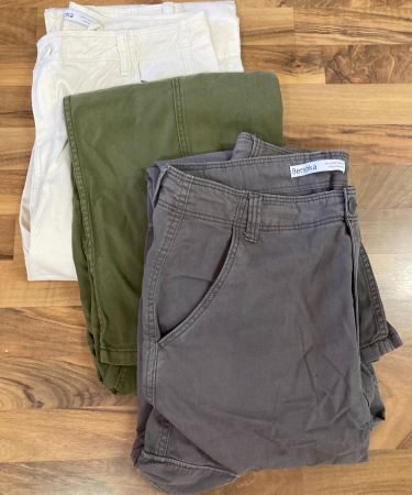 3 Stoffhosen von Bershka, Grösse 42