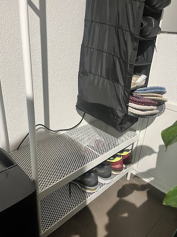 Garderobe: Offene Garderobe – Gebraucht aus Brugg AG von cat_ht8p 1