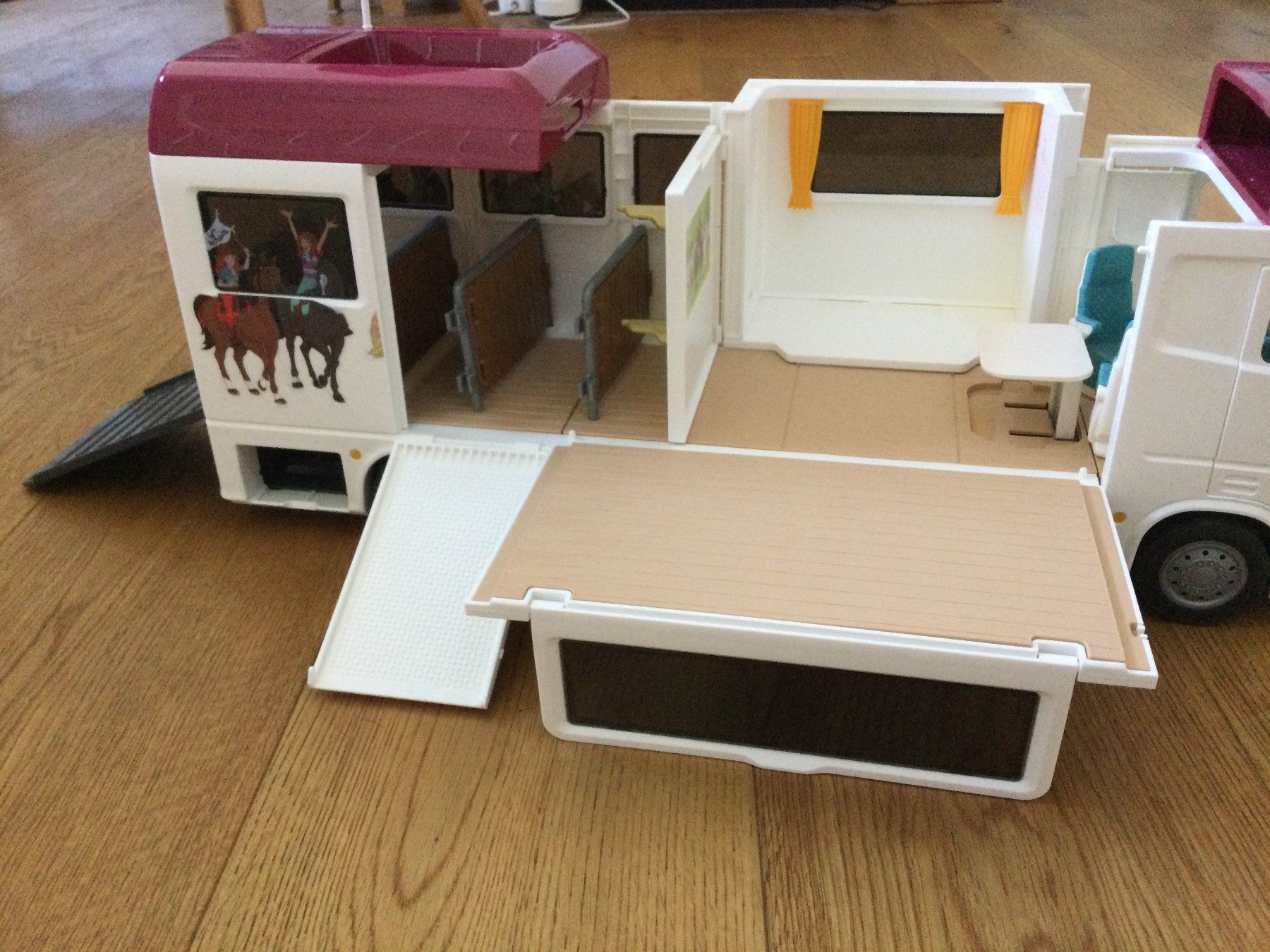 Schleich Spielzeuge: SCHLEICH 42619 Pferdetransporter – Gebraucht aus Unterengstringen von Nincraft 7
