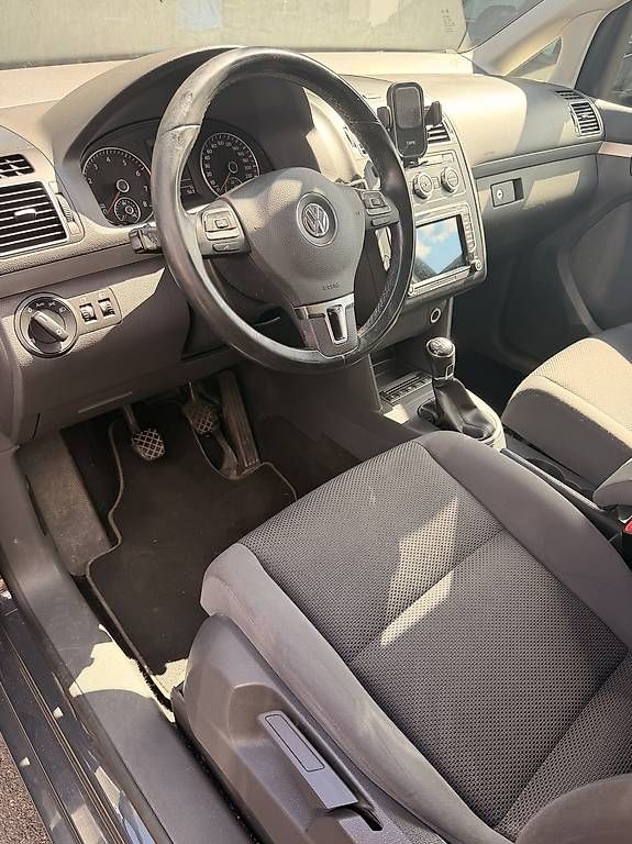 Automobili: Volkswagen Touran  – Usato da Neuchâtel venduto da Karl_M 1