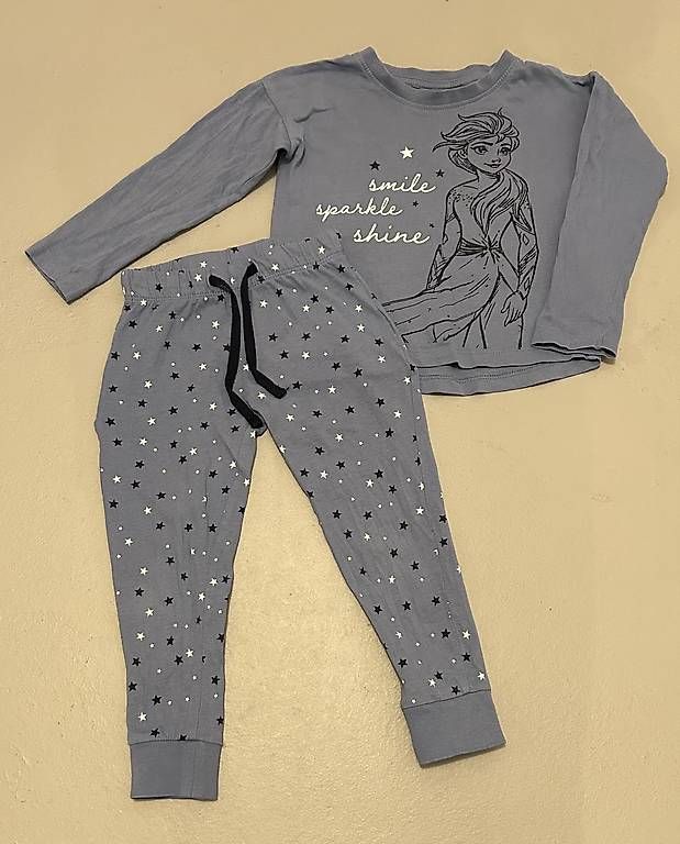 Pigiama & Simili: Pyjama Set Grösse 104 Zweiteiler  – Usato da Wil SG venduto da Goldi2010 1