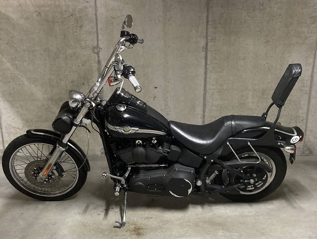 Harley-Davidson Chopper: HARLEY-DAVIDSON FXSTB 1450 Softail Night Train 100th Anniv. – Gebraucht aus Otelfingen von TAZ8113 1