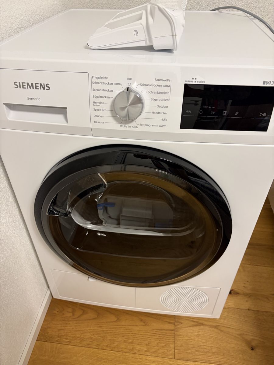 Siemens Lavatrici: Siemens iSensoric iQ300 – Nuovo (secondo la descrizione) da Härkingen venduto da cinemaster