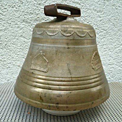 Cloches & sonnailles: Antike Kuhglocke aus Bronze – D'occasion à Effretikon par Heimstudio 3