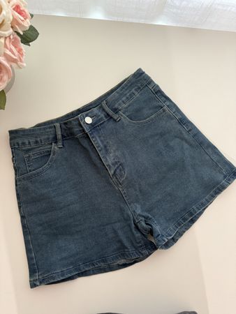 Damen Jeans Shorts blau Grösse M guter Zustand