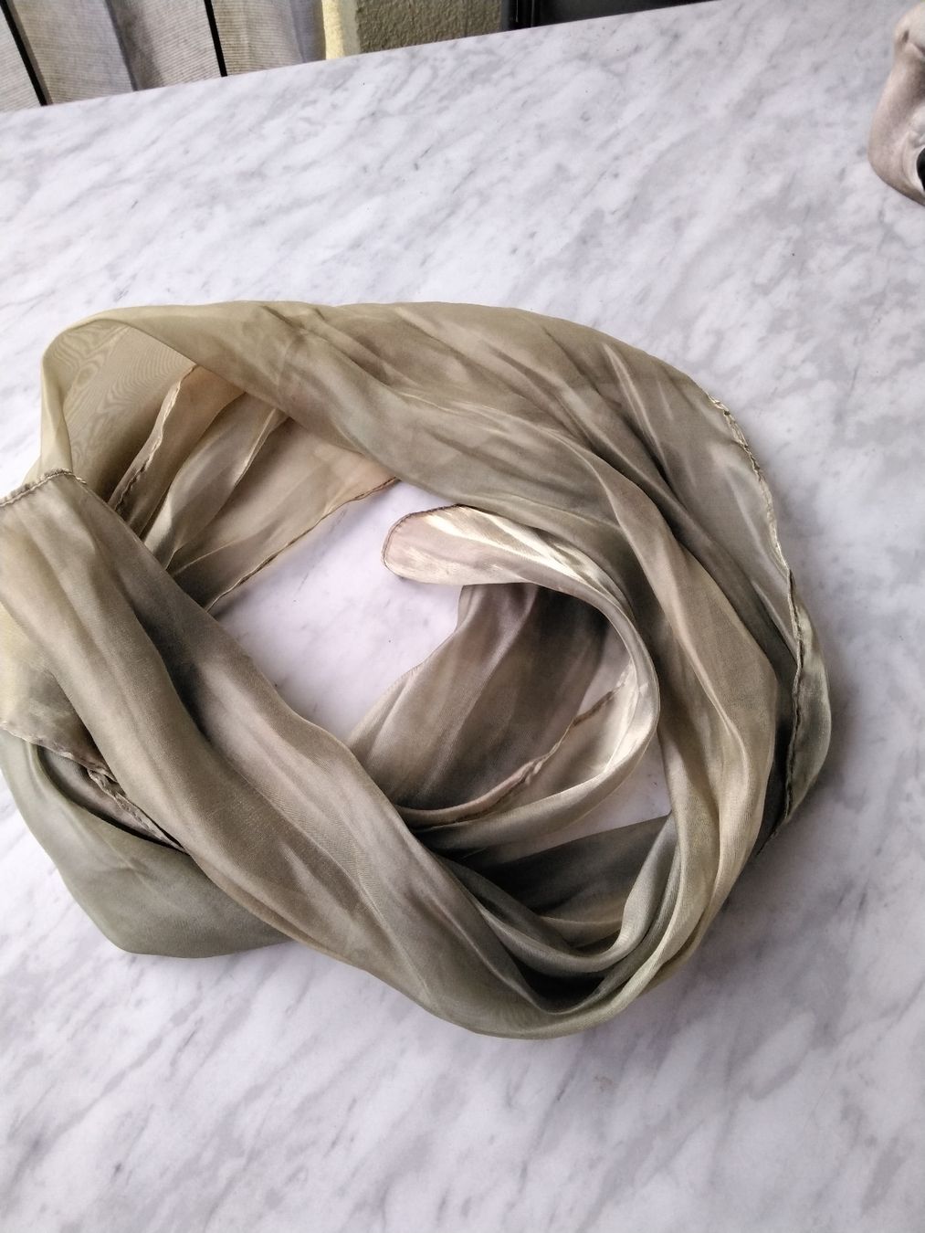Foulard & Sciarpe: LEICHTER SCHAL GRÜN / GOLD – Usato da Biel/Bienne venduto da dasi3 1