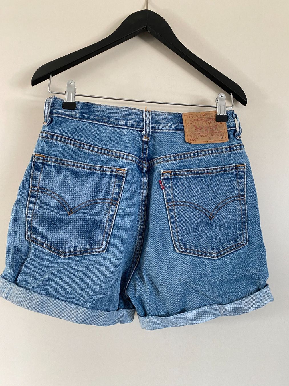 Levi's Jeans: Jeansshorts Damen Levi's 550 – Gebraucht aus Zürich von Pianodunst 1
