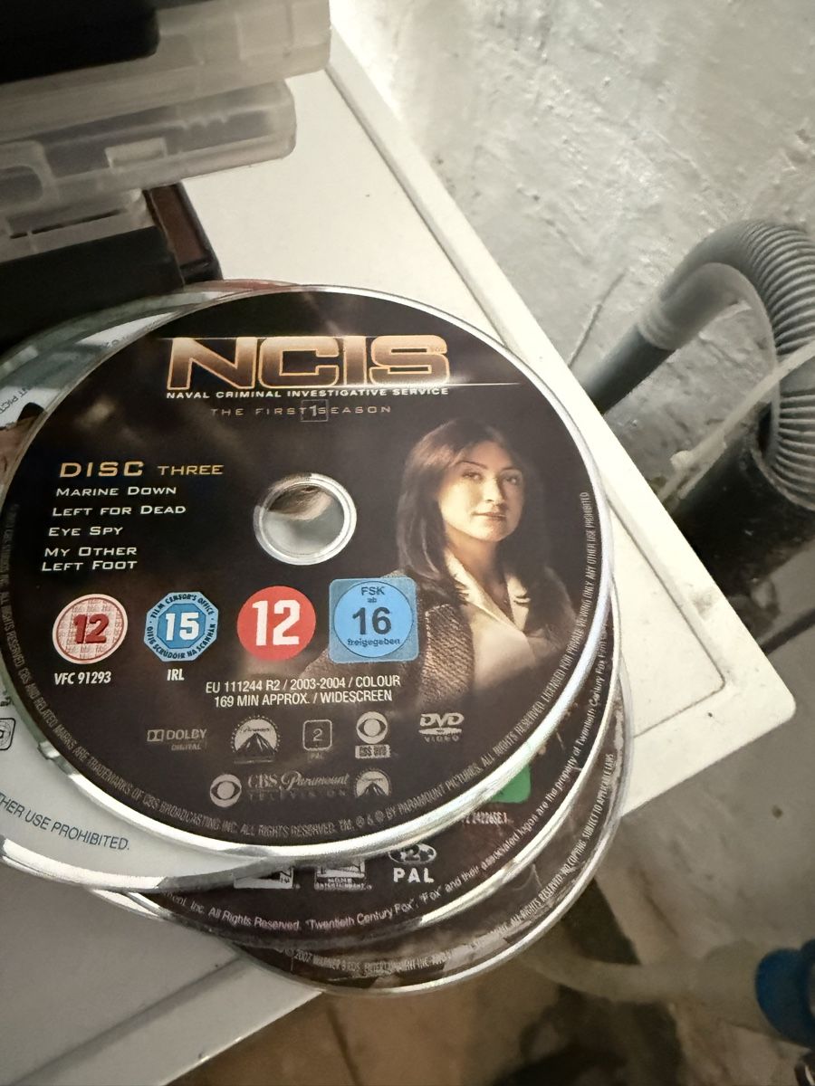 Tous les DVDs: DVD  – D'occasion à Basel par Indianboy