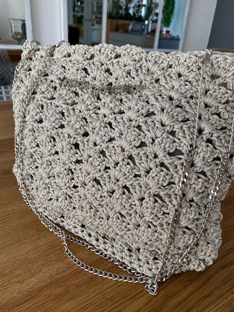 Borse da donna: NEUE exklusive ecru-farbene Crochet Handtasche – Usato da Wiesendangen venduto da EnricaL 1