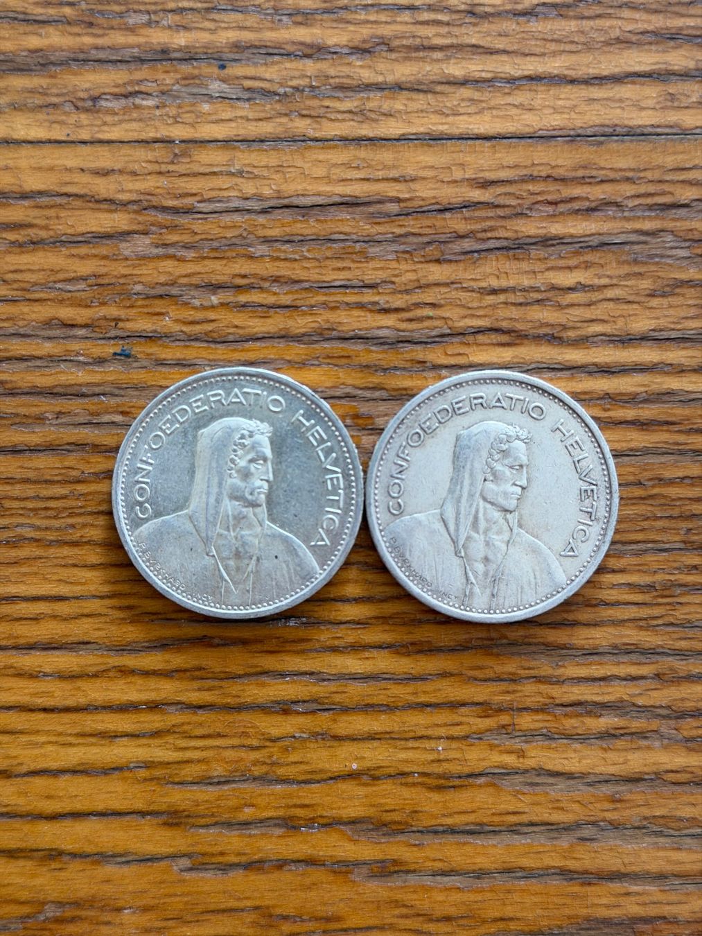 Tutti le monete: 2 x 5 Franken Silber – Usato da Zürich venduto da Abatar 1