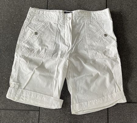Nagelneue Bermuda Gr. 36