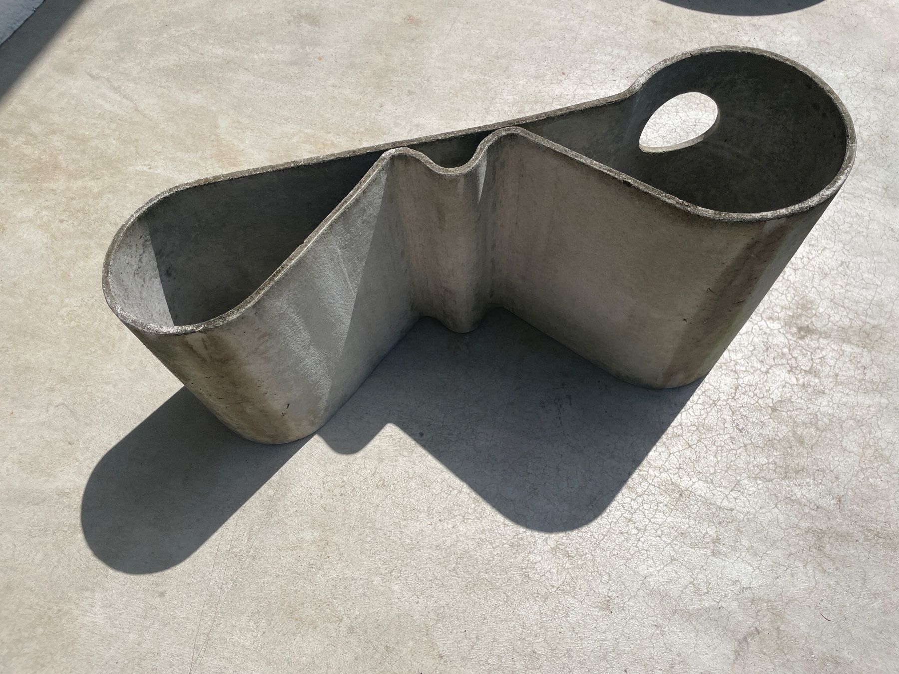 Eternit Tables: Willy Guhl  Beistelltisch Loop – D'occasion à Zürich par starch.studio 5