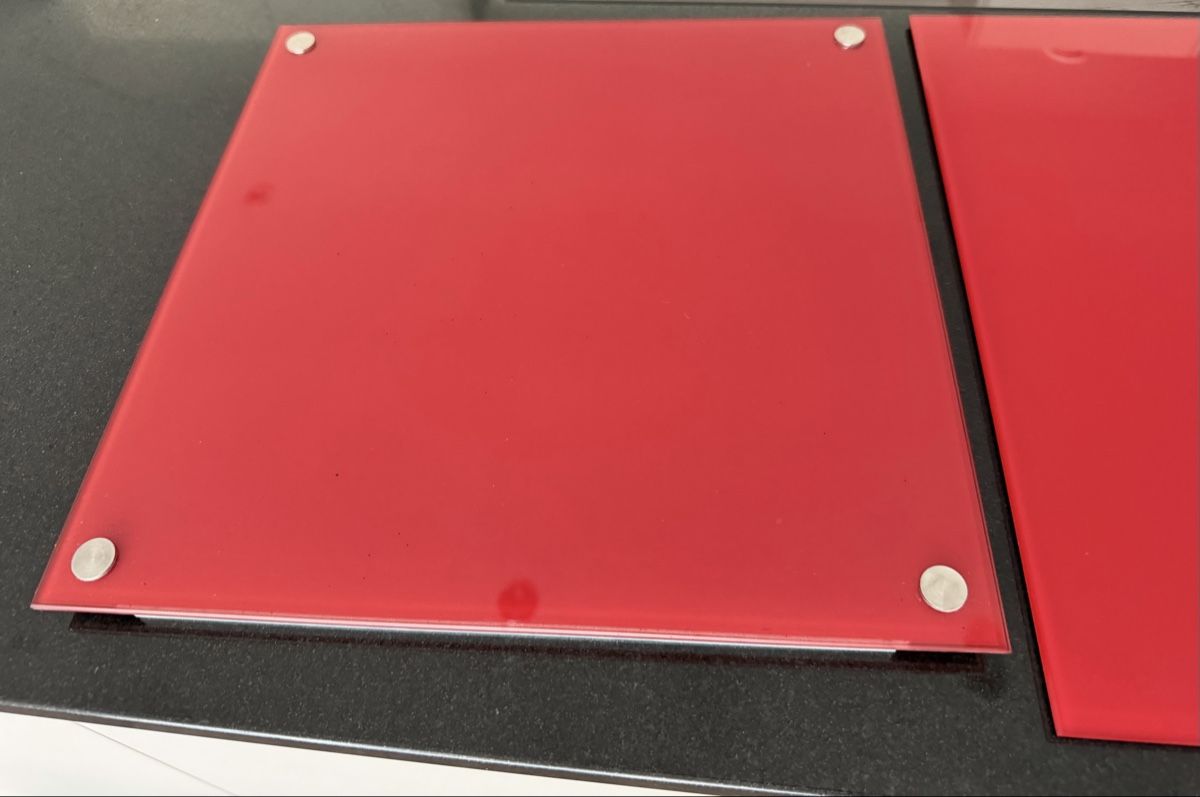 Magnets: 2x rote Magnettafel – D'occasion à Sumiswald par Katja-Yves 2