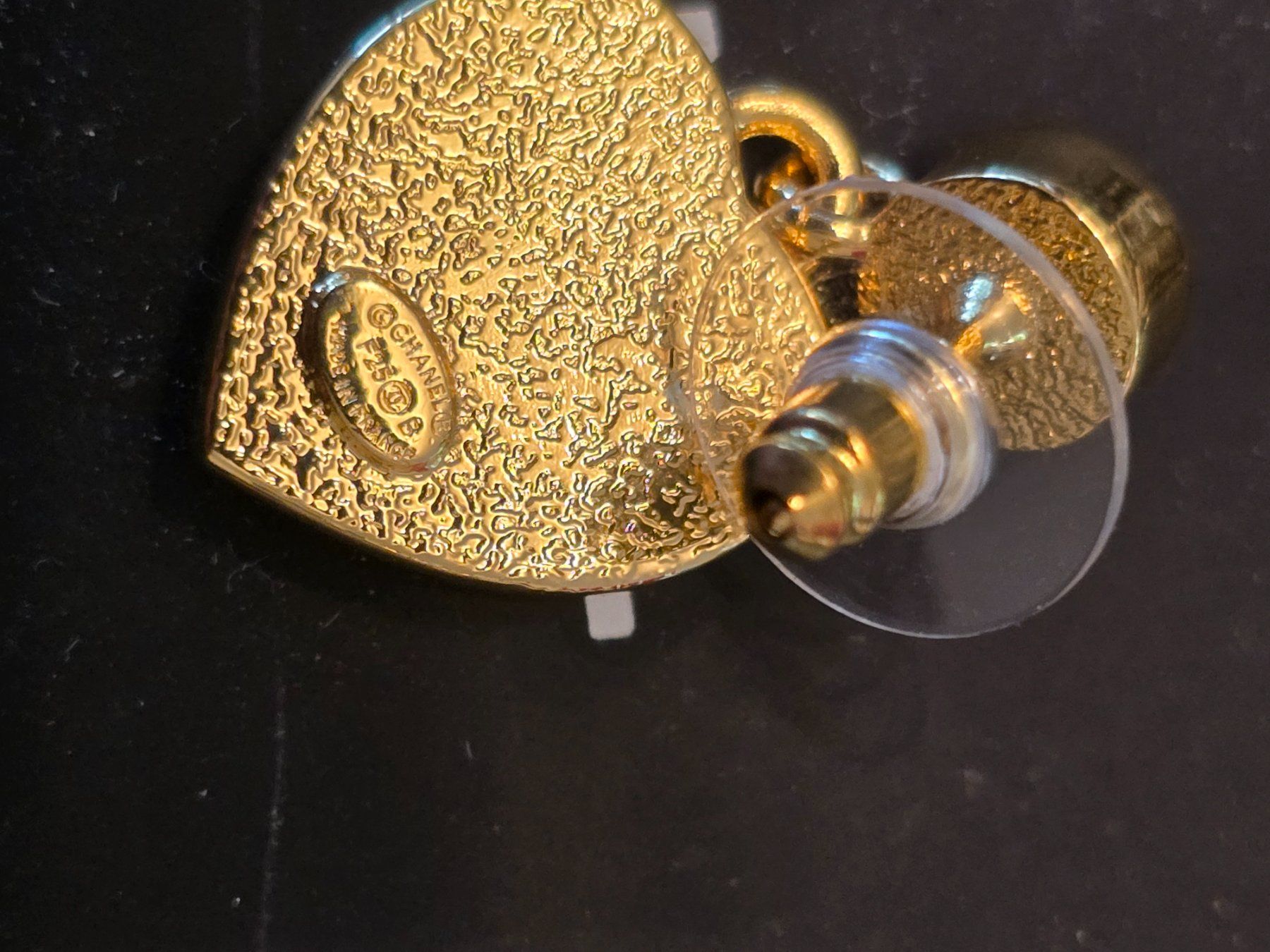 Chanel Ohrringe & -stecker: Chanel Ohrstecker mega – Gebraucht aus Bottmingen von sandy_2 5