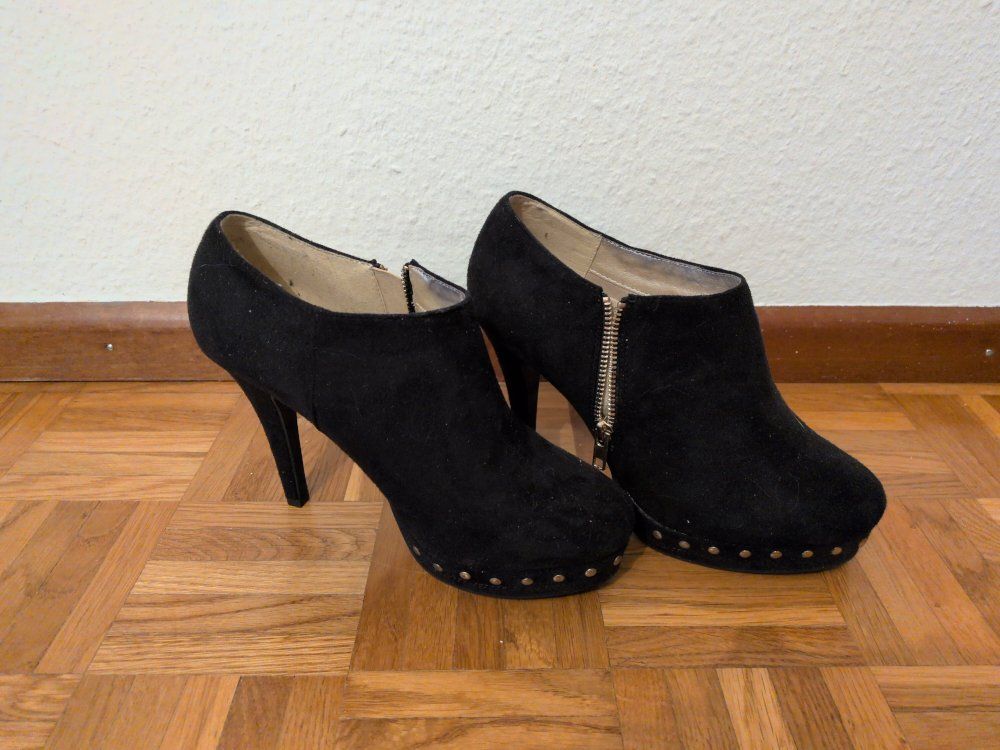 Cube Scarpe da donna: Bottines / Stiefeletten Cube 40 – Usato da Bôle venduto da Innea