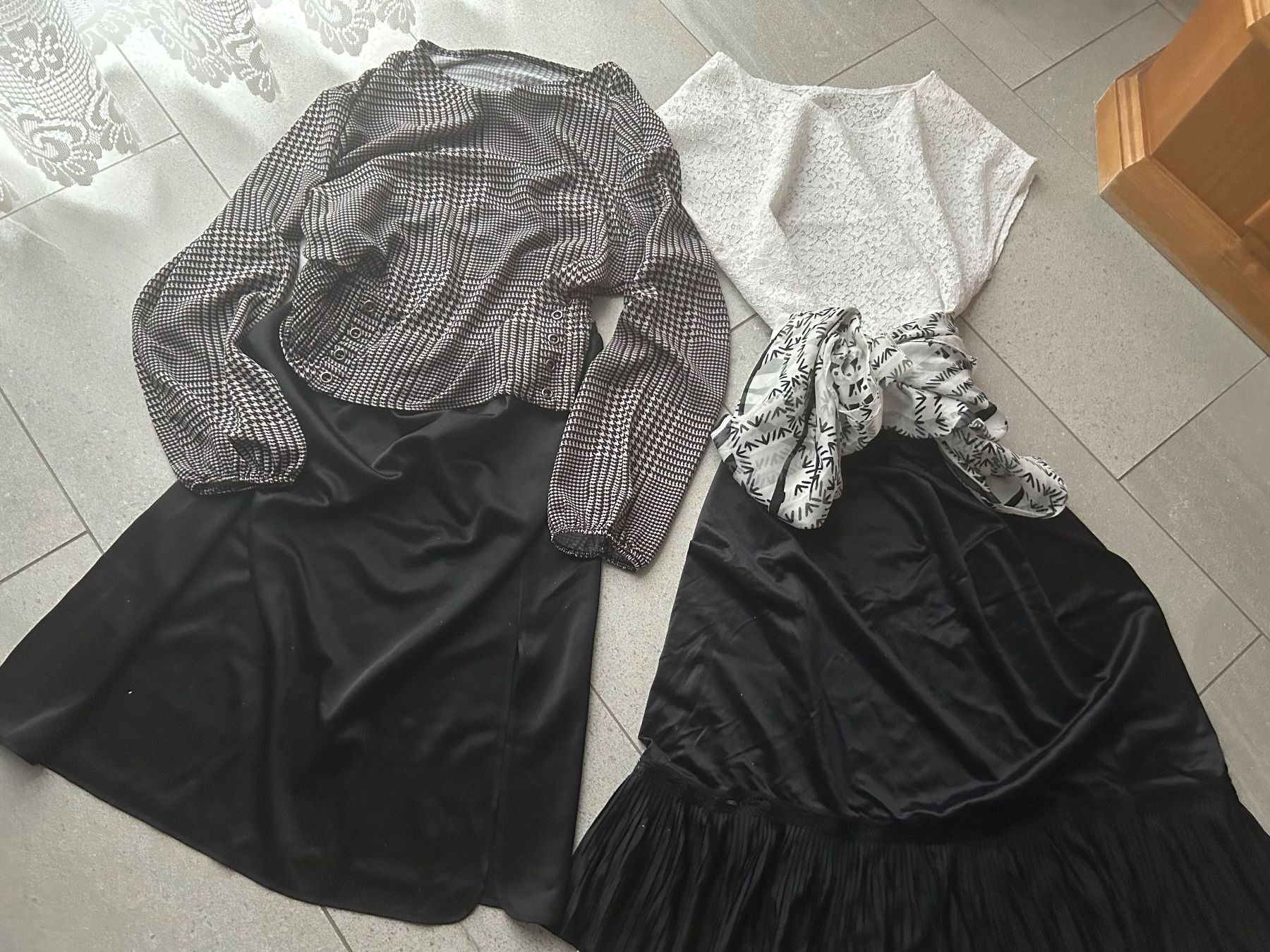 Costumi: 2 Kostüme: "alte Dame" – Usato da Eschenz venduto da glaro14 2