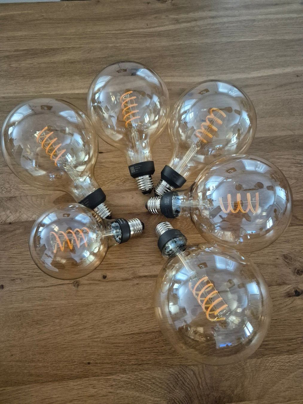 Philips Lampen: Philips HUE Bridge mit LED-Leuchtmittel (Set) – Gebraucht aus Uerkheim von Samia07 1