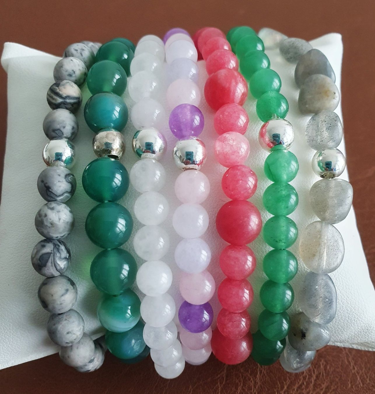 Bracciali & Braccialetti: weisses Jade 6 mm Perlen - Elast - Armband – Nuovo (secondo la descrizione) da Hombrechtikon venduto da mincky 3