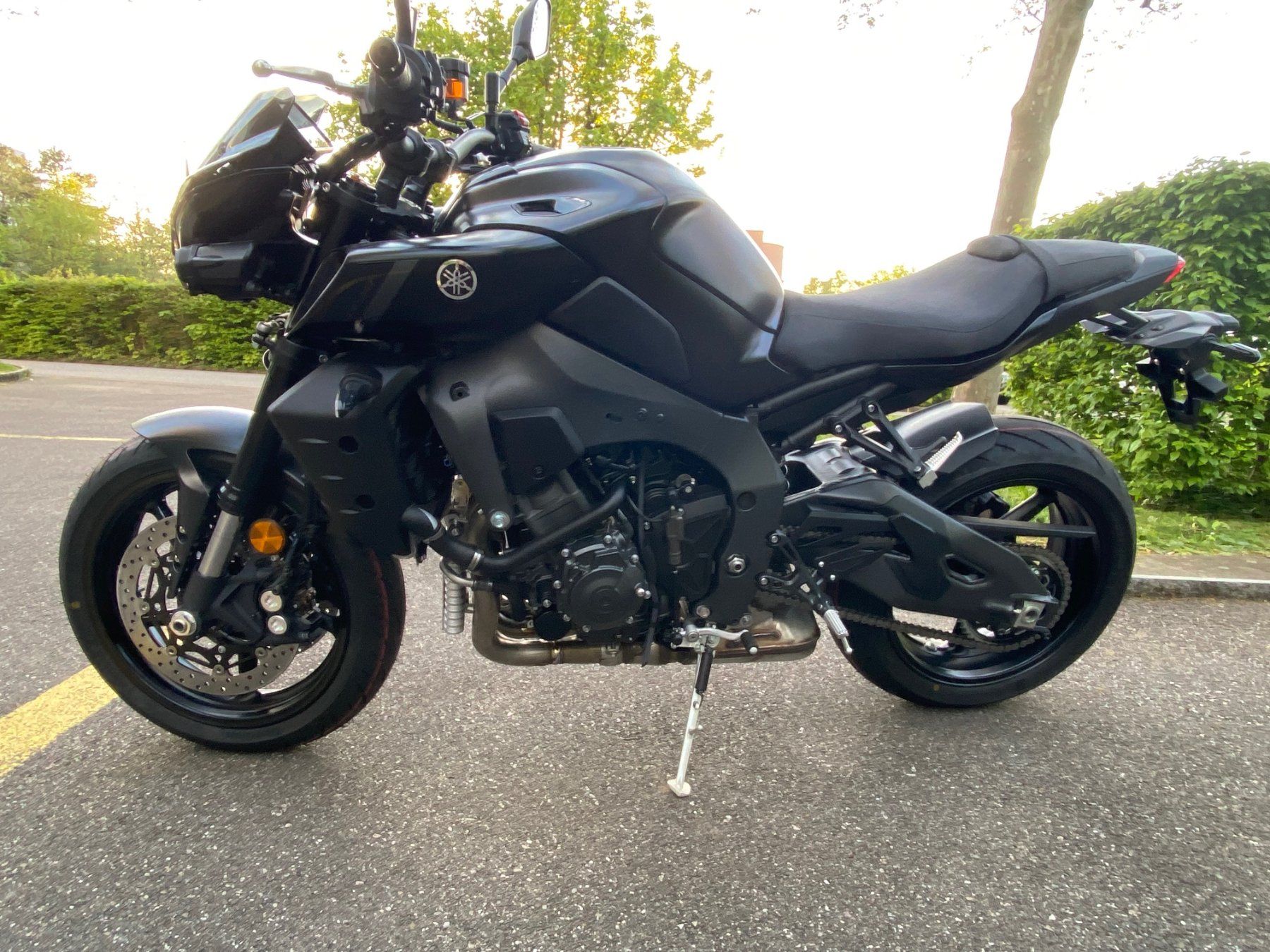 Yamaha Strasse: Neue Yamaha MT10 all Black & Rizoma – Neu und originalverpackt aus Reinach BL von DCastro4