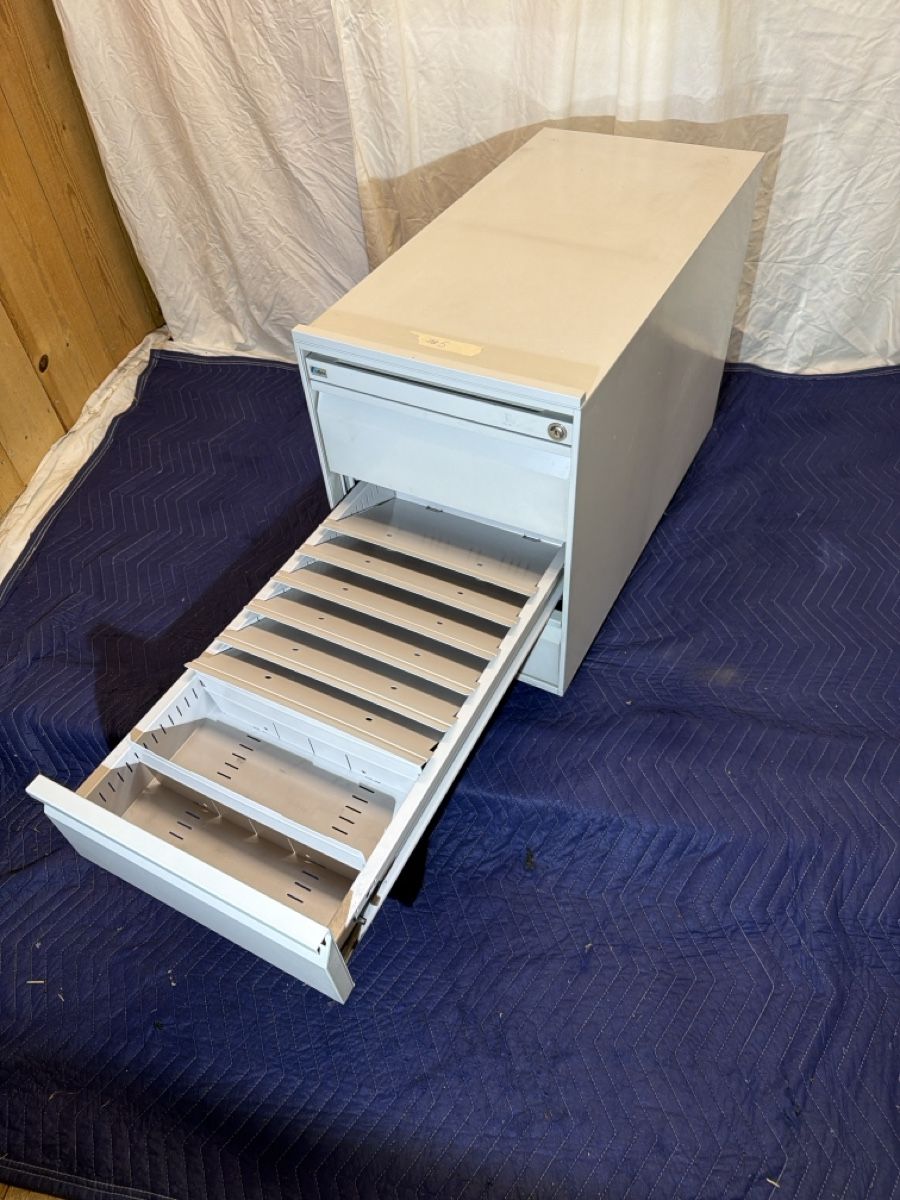 Lista Eléments de bureau: Lista Office Kopus mit Rollen #5 – D'occasion à Rehetobel par ZM81 3