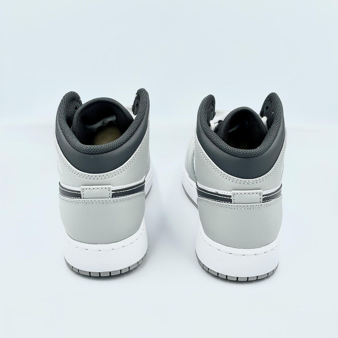 Jordan Damenschuhe: Jordan 1 Mid Light Smoke Grey EU 38 – Neu und originalverpackt aus Erlinsbach von sasneakers 3