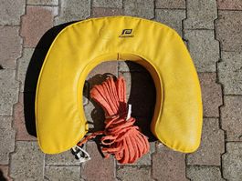 Hufeisenrettungsring mit 25m schwimmender Leine