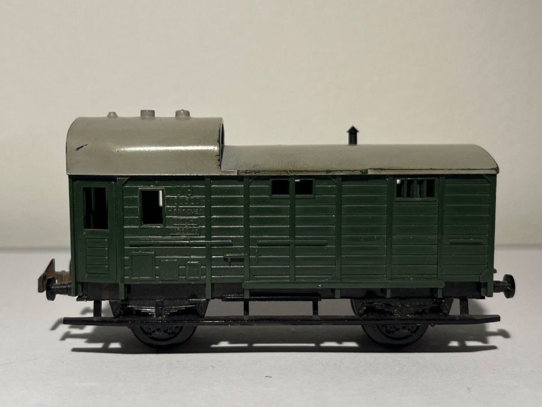 Trix Modellini di ferrovie: Trix H0 Reise- und Güterwagen – Usato da Schaffhausen venduto da cherren75 8