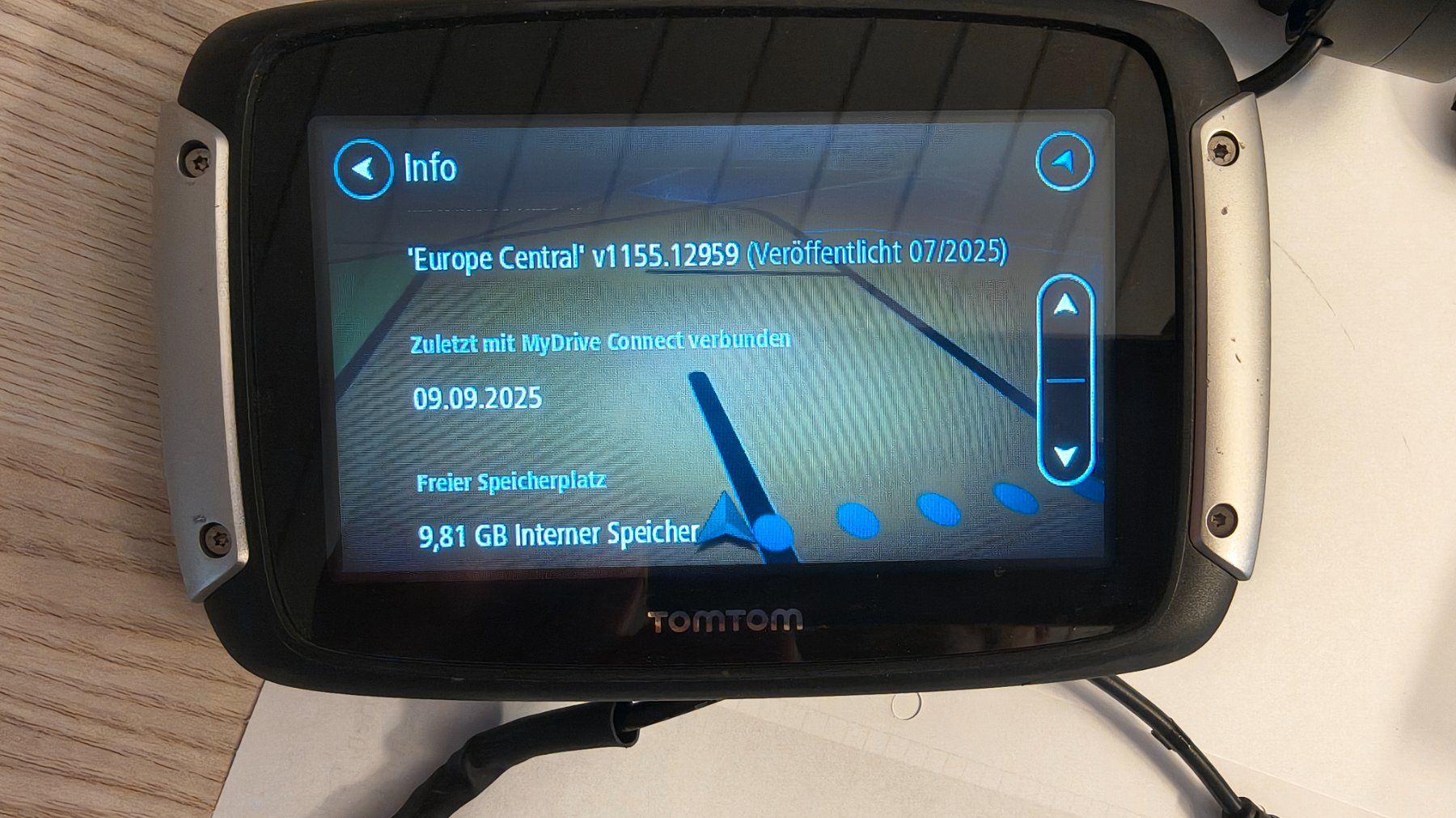 Tomtom Navigatori: Tom Tom Motorrad Navigationsgerät Rider 400 – Usato da Aadorf venduto da rol_yw6q 3