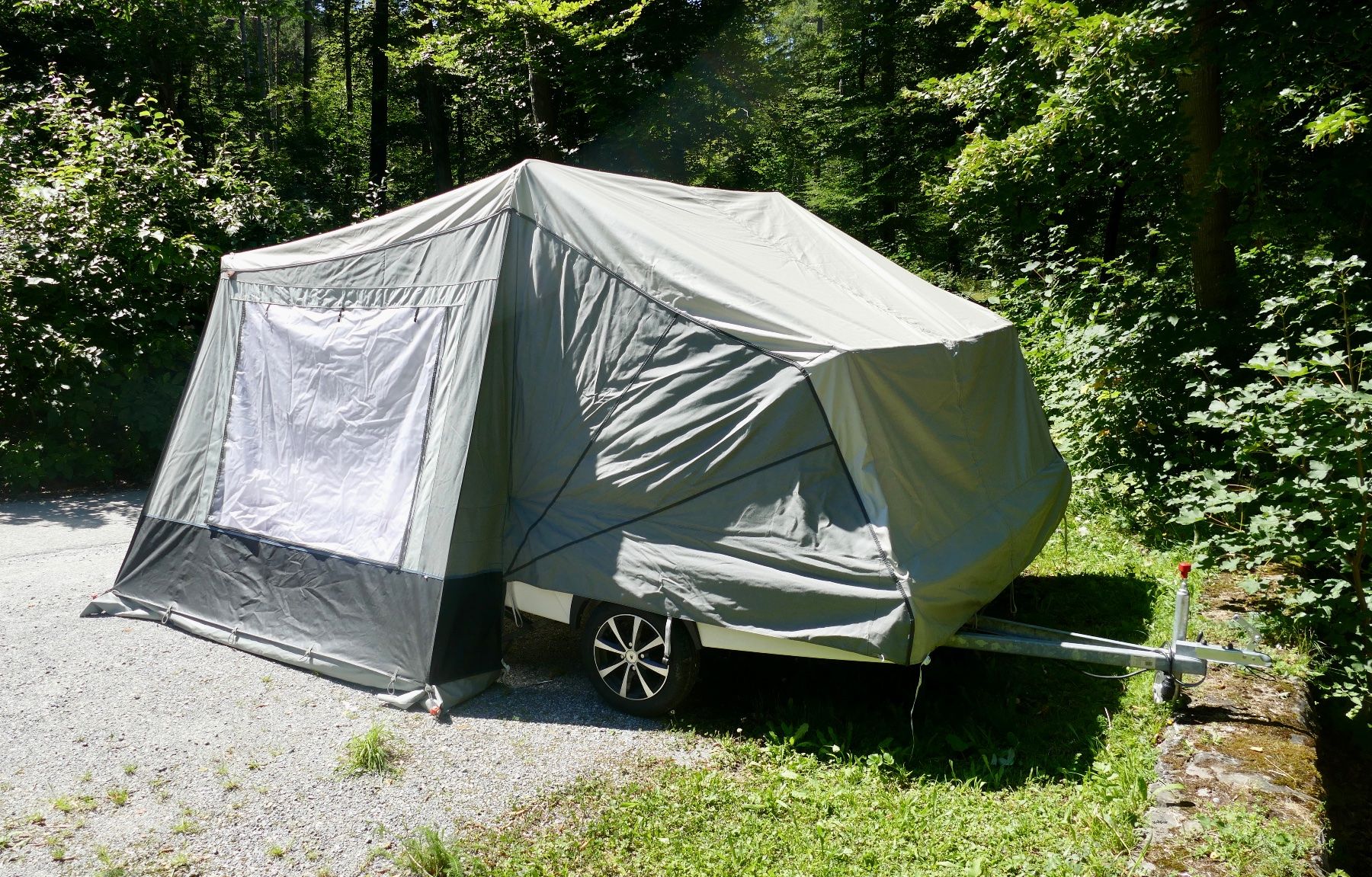 Anhänger: Zeltanhänger / Camping–Anhänger – Gebraucht aus Trimmis von mar_jvh2 3