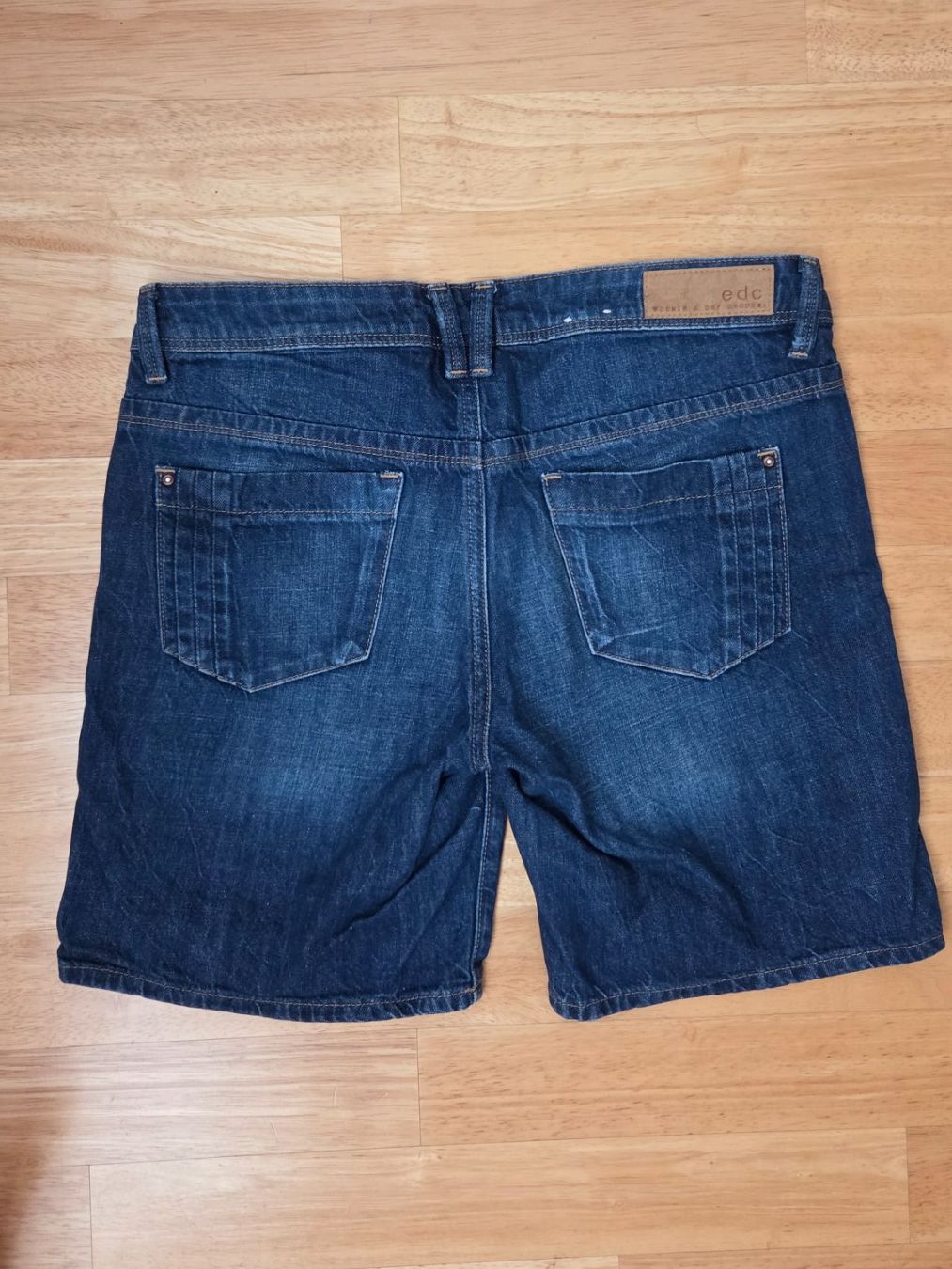Esprit Jeans: Jeans Shorts Esprit Gr. 28 – Gebraucht aus Fislisbach von Maieriisli25 1