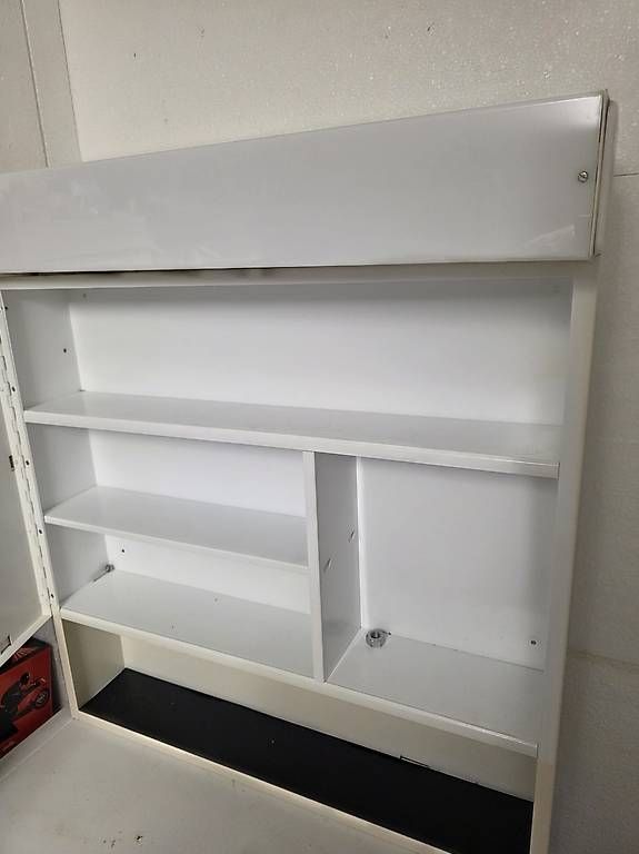 Armoires miroirs: Retro Spiegelschrank mit Licht – D'occasion à Arni AG par MaximilianS01 1