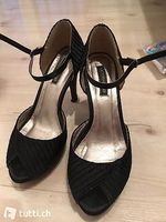 Victoria Delef Pumps