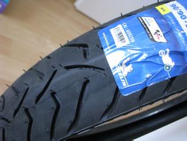 Michelin 90/90 - 21 NEUE Motorradreifen