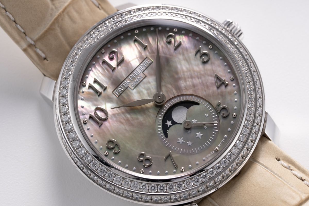 Patek Philippe Orologi: Patek Philippe in Weißgold mit Perlmuttzifferblatt – Usato da Zürich venduto da DirectSalesZurich 1