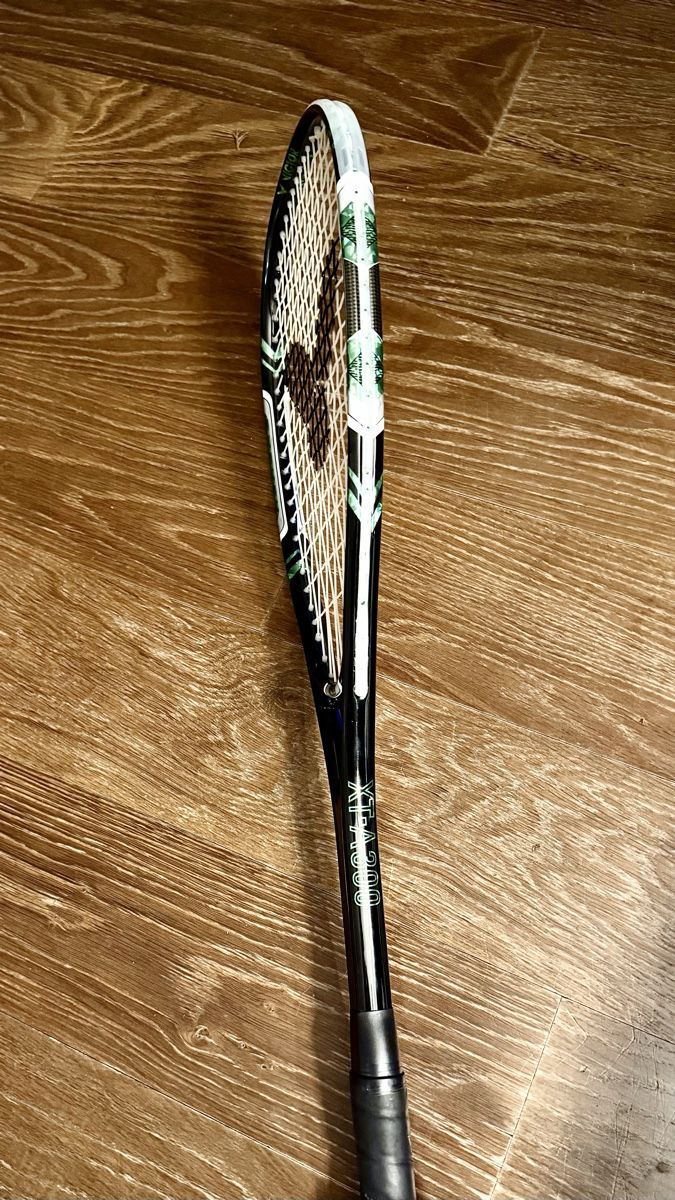 Racchette: VICTOR XT-A300 grüner Squashschläger – Usato da Seuzach venduto da ann_w2zc 2