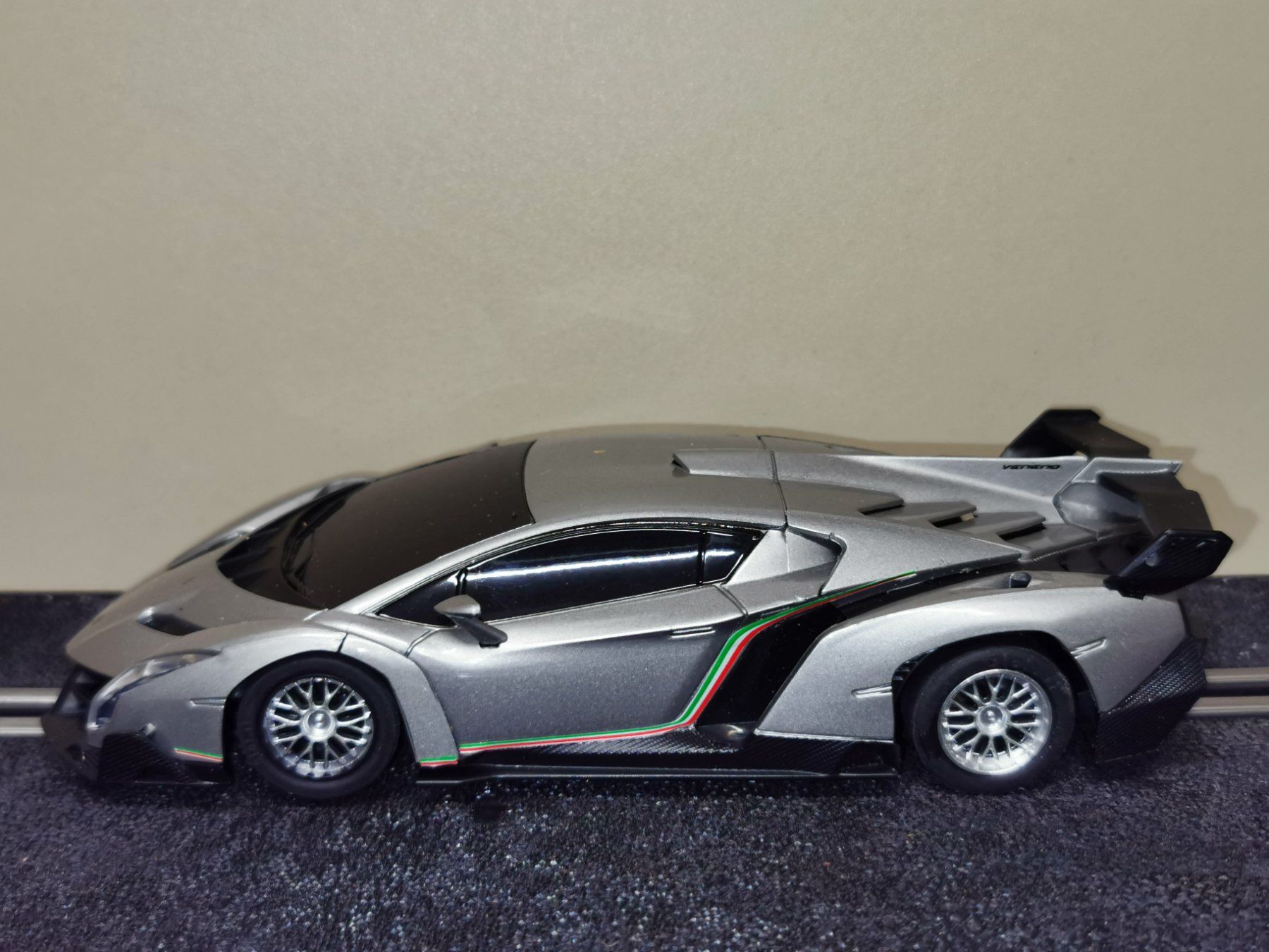 Rennbahnen: slot it Lamborghini Veneno – Gebraucht aus Winterthur von Lonpos1
