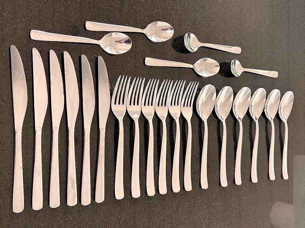 Set di posate: Besteck-Set – Usato da Unterlunkhofen venduto da BP5002