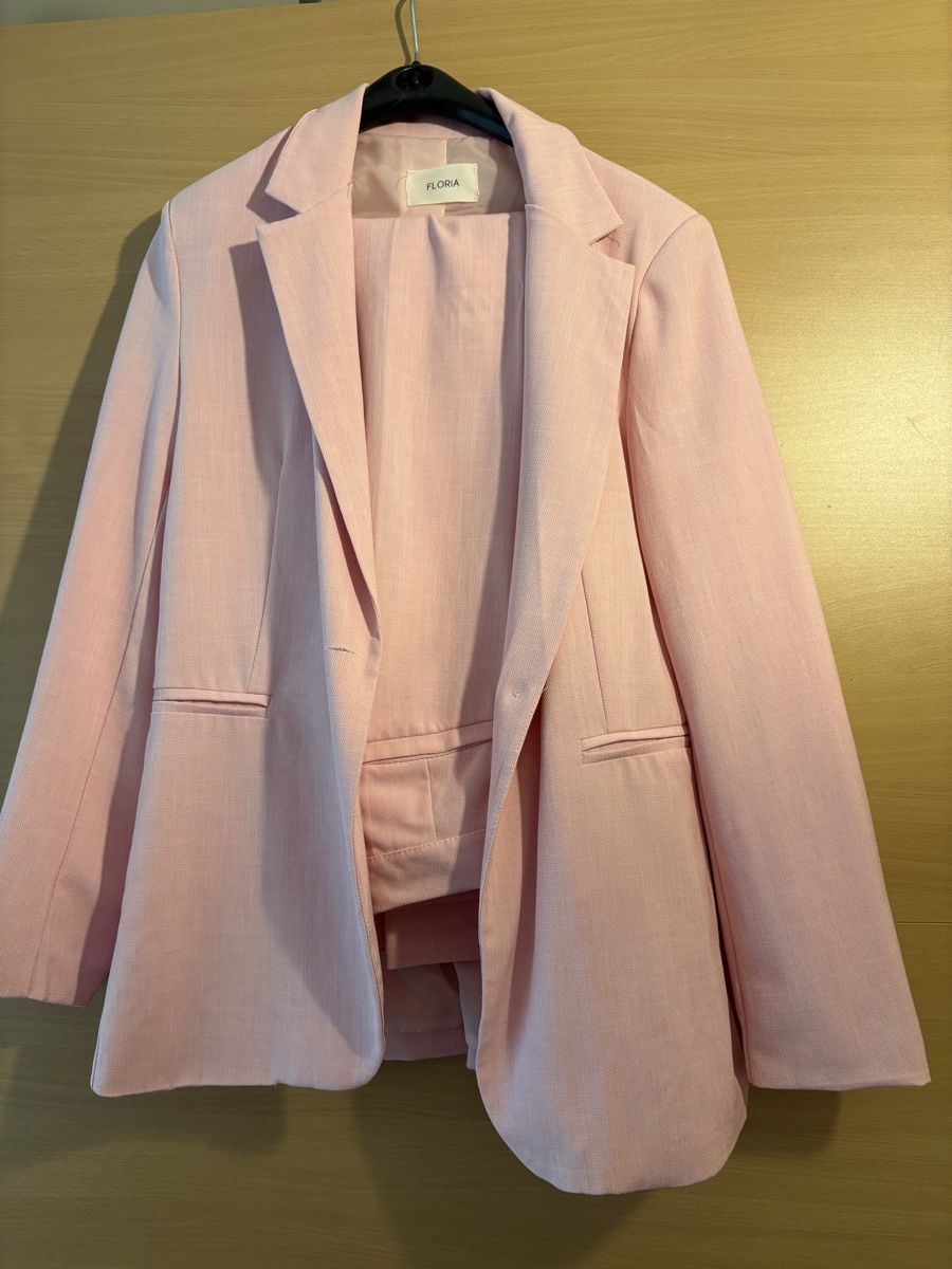 Lotti di vestiti: Elegante Damenkleider – Usato da Zofingen venduto da Gcurto 3