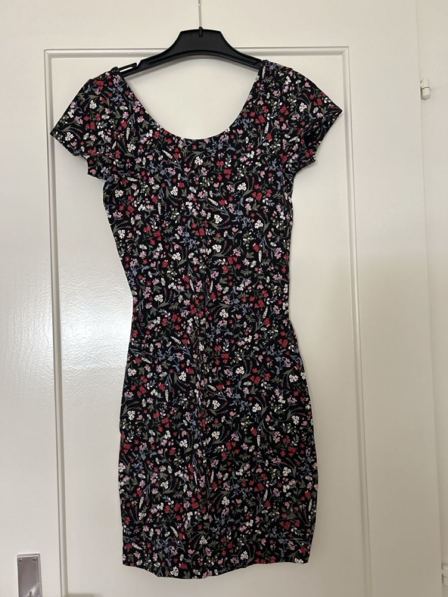 C&A Vestiti: Robe florale - taille S - C&A – Usato da Savigny venduto da Althea0202